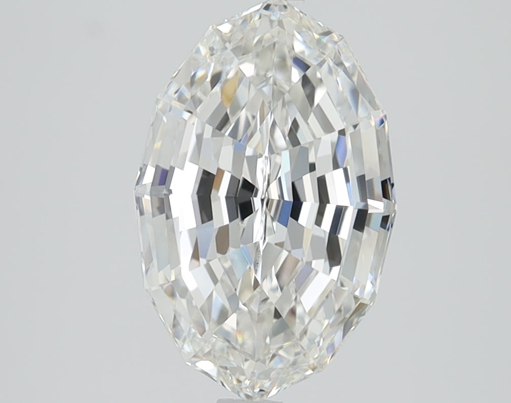 Loose Diamond - OVAL STEP CUT 2.6ct E VVS2: Loose Diamond - OVAL STEP CUT 2.6ct E VVS2 Source: This is a real non-mined Diamond that has been grown in a lab Shape: OVAL STEP CUT Carats: 2.6 Color: E Clarity: VVS2 Certification: IGI Condition: P