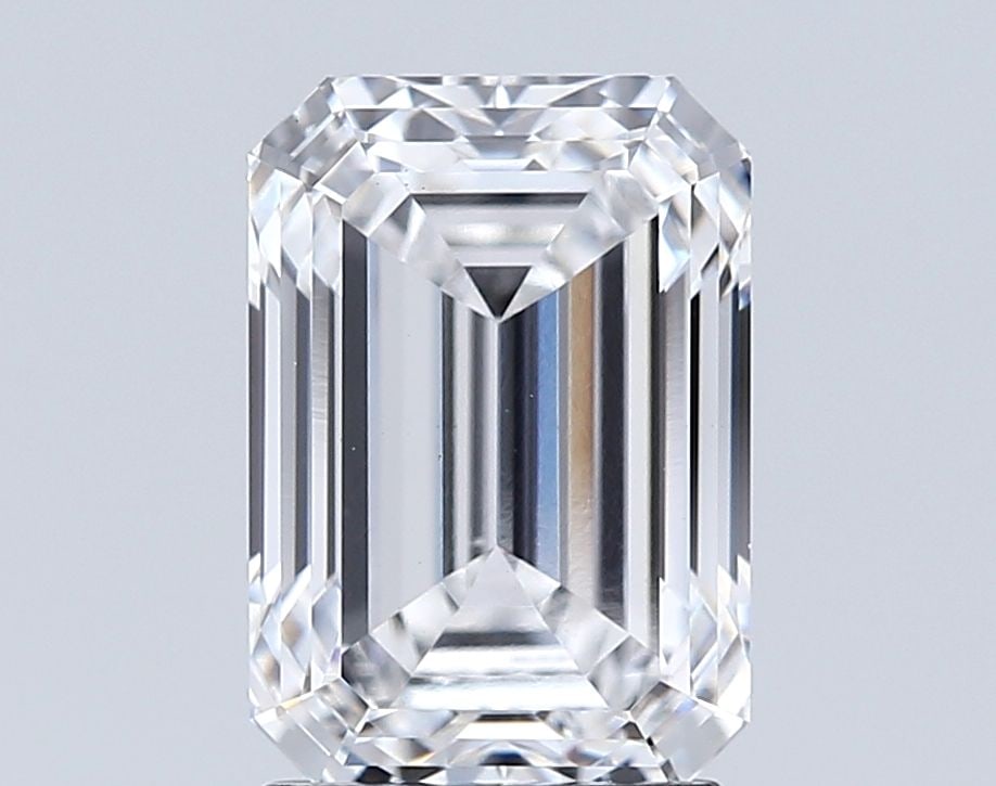 Loose Diamond - EMERALD 2.06ct F VVS2: Loose Diamond - EMERALD 2.06ct F VVS2 Source: This is a real non-mined Diamond that has been grown in a lab Shape: EMERALD Carats: 2.06 Color: F Clarity: VVS2 Certification: IGI Video: Video Link