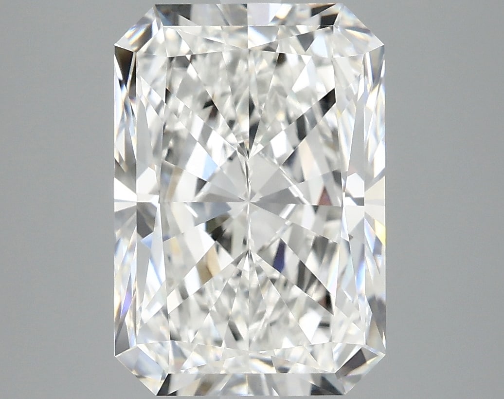 Loose Diamond - RADIANT 4.54ct E VVS2: Loose Diamond - RADIANT 4.54ct E VVS2 Source: This is a real non-mined Diamond that has been grown in a lab Shape: RADIANT Carats: 4.54 Color: E Clarity: VVS2 Certification: IGI Condition: Pre-Owned