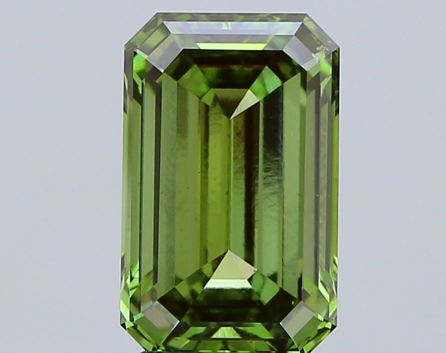 Loose Diamond - EMERALD 4.02ct Fancy Vivid Green VS2: Loose Diamond - EMERALD 4.02ct Fancy Vivid Green VS2 Source: This is a real non-mined Diamond that has been grown in a lab Shape: EMERALD Carats: 4.02 Color: Fancy Vivid Green Certification: IGI PLEAS