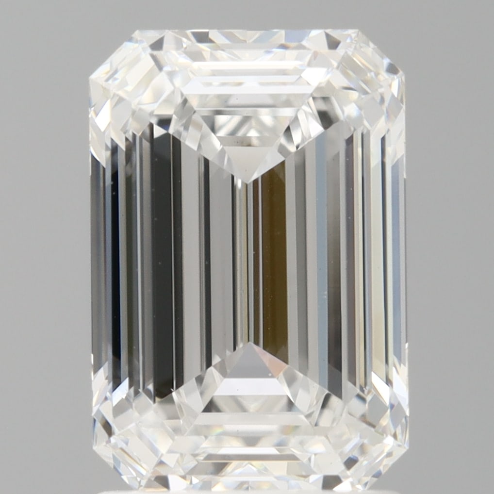 Loose Diamond - EMERALD 2.08ct E VVS2: Loose Diamond - EMERALD 2.08ct E VVS2 Source: This is a real non-mined Diamond that has been grown in a lab Shape: EMERALD Carats: 2.08 Color: E Clarity: VVS2 Certification: IGI Condition: Pre-Owned