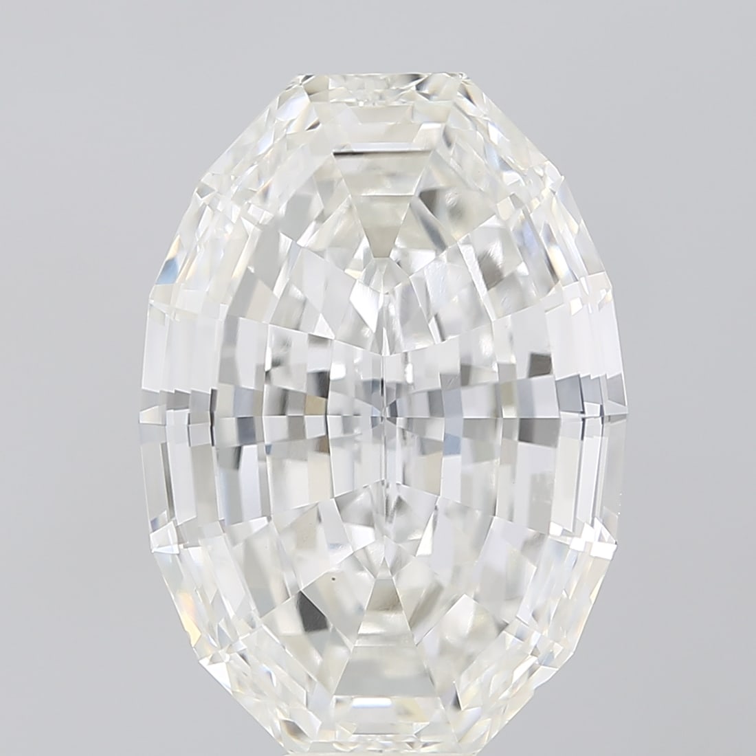 Loose Diamond - OVAL STEP CUT 15.33ct E VS1: Loose Diamond - OVAL STEP CUT 15.33ct E VS1 Source: This is a real non-mined Diamond that has been grown in a lab Shape: OVAL STEP CUT Carats: 15.33 Color: E Clarity: VS1 Certification: IGI Condition: