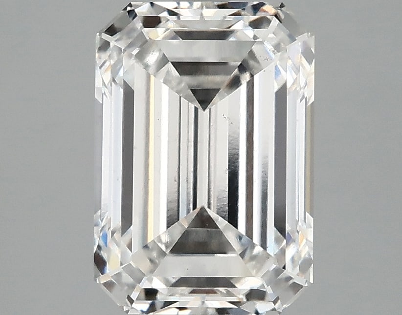 Loose Diamond - EMERALD 3.12ct E VS2: Loose Diamond - EMERALD 3.12ct E VS2 Source: This is a real non-mined Diamond that has been grown in a lab Shape: EMERALD Carats: 3.12 Color: E Clarity: VS2 Certification: IGI Condition: Pre-Owned PLE