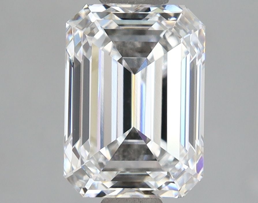 Loose Diamond - EMERALD 2.19ct D IF: Loose Diamond - EMERALD 2.19ct D IF Source: This is a real non-mined Diamond that has been grown in a lab Shape: EMERALD Carats: 2.19 Color: D Clarity: IF Certification: IGI Video: