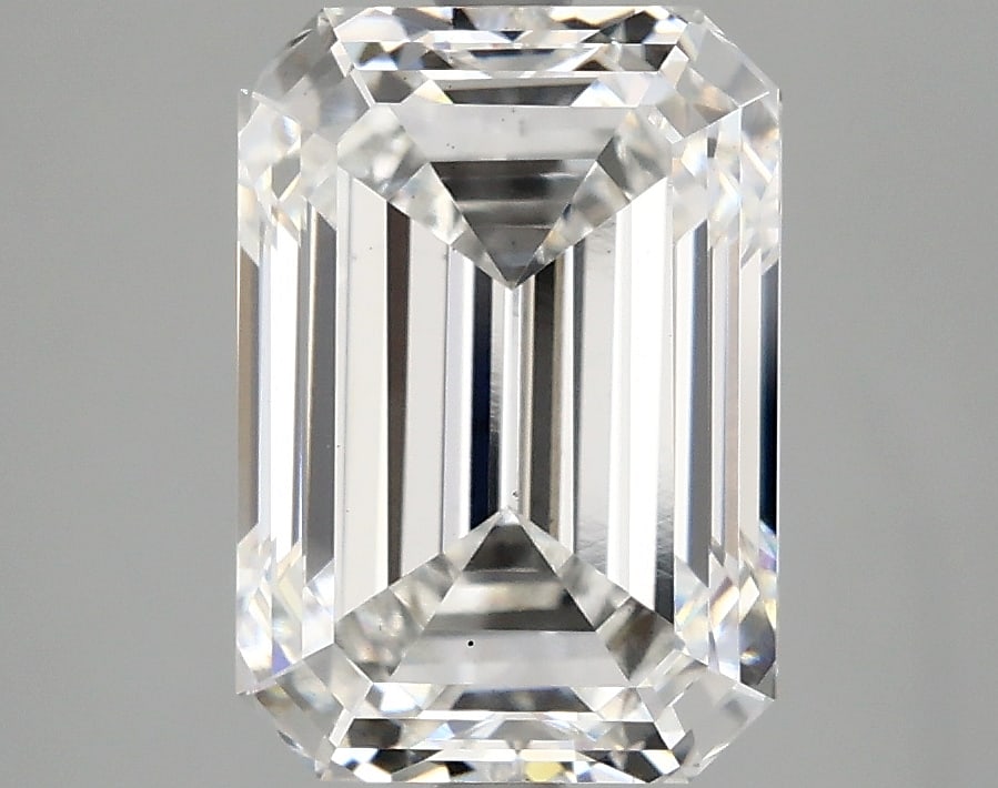 Loose Diamond - EMERALD 3.71ct E VS2: Loose Diamond - EMERALD 3.71ct E VS2 Source: This is a real non-mined Diamond that has been grown in a lab Shape: EMERALD Carats: 3.71 Color: E Clarity: VS2 Certification: IGI Condition: Pre-Owned PLE