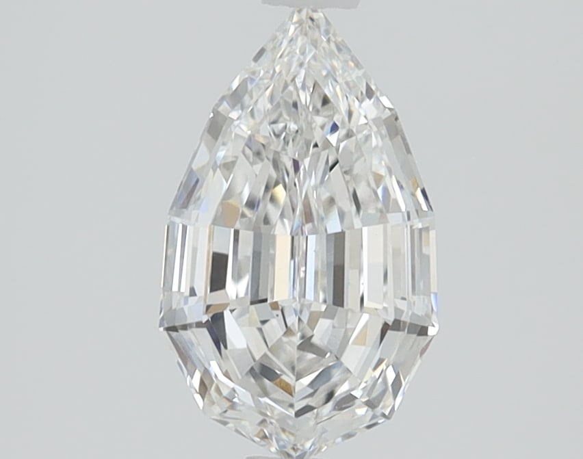 Loose Diamond - PEAR STEP 1.28ct E VS1: Loose Diamond - PEAR STEP 1.28ct E VS1 Source: This is a real non-mined Diamond that has been grown in a lab Shape: PEAR STEP Carats: 1.28 Color: E Clarity: VS1 Certification: IGI Condition: Pre-Owned