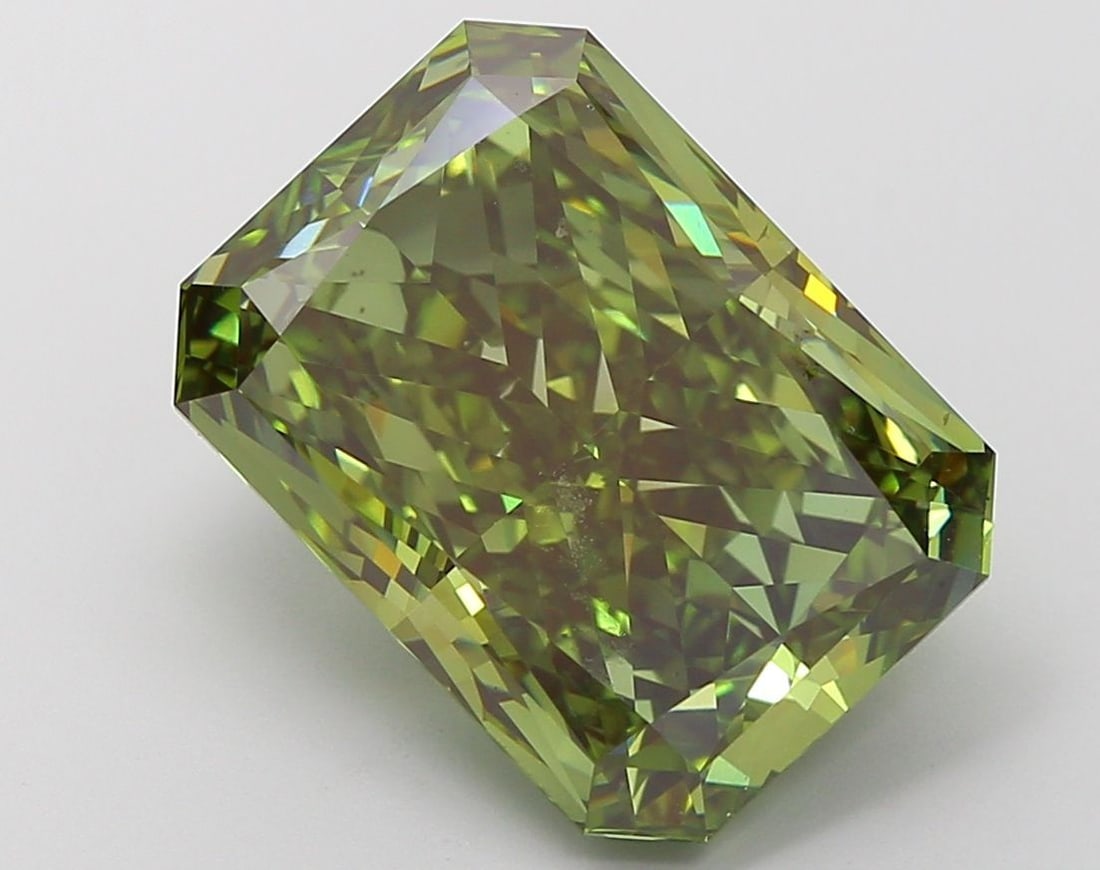 Loose Diamond - RADIANT 10.0ct Fancy Vivid Green VS2: Loose Diamond - RADIANT 10.0ct Fancy Vivid Green VS2 Source: This is a real non-mined Diamond that has been grown in a lab Shape: RADIANT Carats: 10.0 Color: Fancy Vivid Green Certification: IGI Video