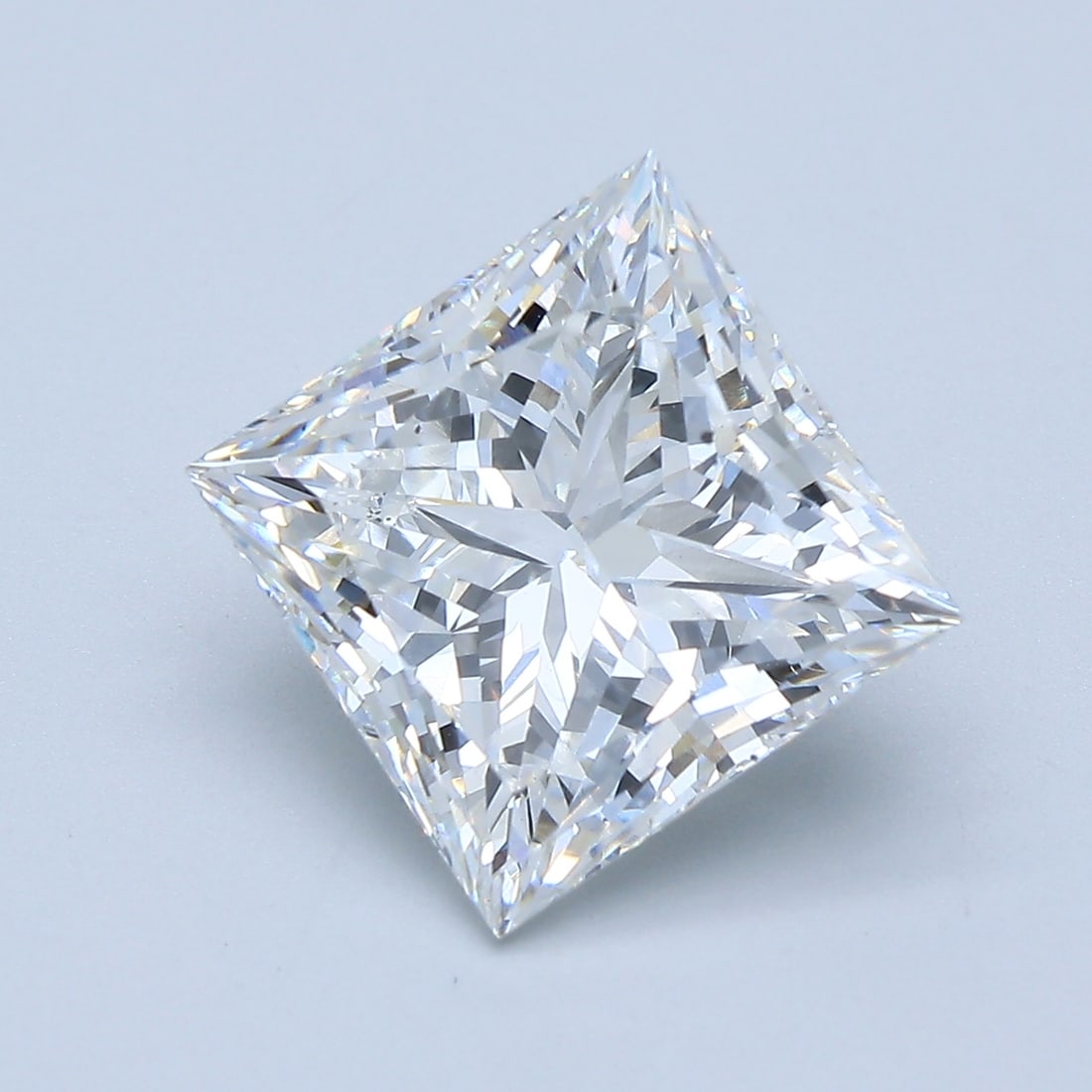 Loose Diamond - PRINCESS 5.1ct E VS2: Loose Diamond - PRINCESS 5.1ct E VS2 Source: This is a real non-mined Diamond that has been grown in a lab Shape: PRINCESS Carats: 5.1 Color: E Clarity: VS2 Certification: IGI Condition: Pre-Owned