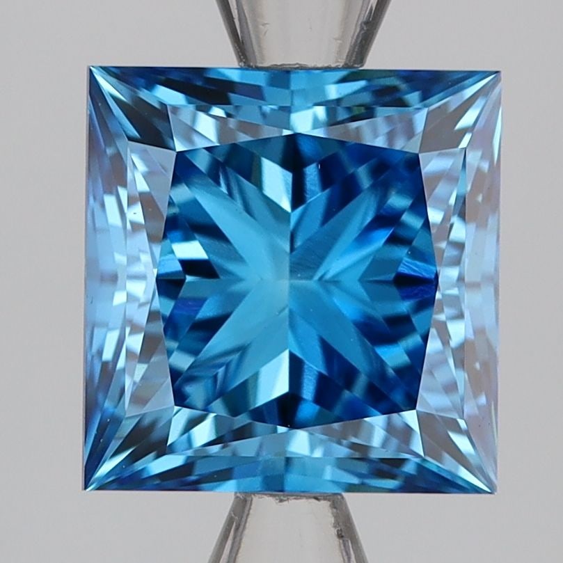 Loose Diamond - PRINCESS 3.08ct Fancy Deep Blue VS1: Loose Diamond - PRINCESS 3.08ct Fancy Deep Blue VS1 Source: This is a real non-mined Diamond that has been grown in a lab Shape: PRINCESS Carats: 3.08 Color: Fancy Deep Blue Certification: IGI Video: