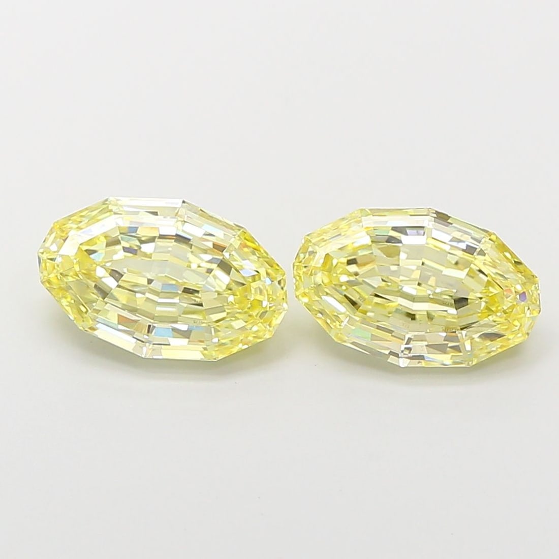 Loose Diamond - OTHER 1.81ct Fancy Yellow VS1: Loose Diamond - OTHER 1.81ct Fancy Yellow VS1 Source: This is a real non-mined Diamond that has been grown in a lab Shape: OTHER Carats: 1.81 Color: Fancy Yellow Certification: IGI Video: