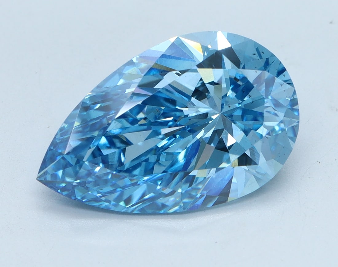 Loose Diamond - PEAR 4.01ct BLUE VS2: Loose Diamond - PEAR 4.01ct BLUE VS2 Source: This is a real non-mined Diamond that has been grown in a lab Shape: PEAR Carats: 4.01 Color: BLUE Clarity: VS2 Certification: IGI Condition: Pre-Owned PLE