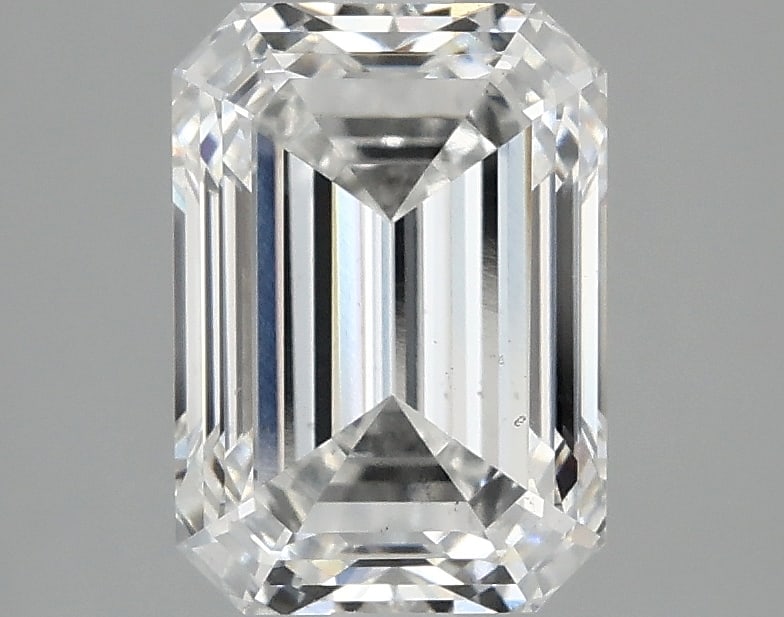 Loose Diamond - EMERALD 2.59ct E VS2: Loose Diamond - EMERALD 2.59ct E VS2 Source: This is a real non-mined Diamond that has been grown in a lab Shape: EMERALD Carats: 2.59 Color: E Clarity: VS2 Certification: IGI Condition: Pre-Owned