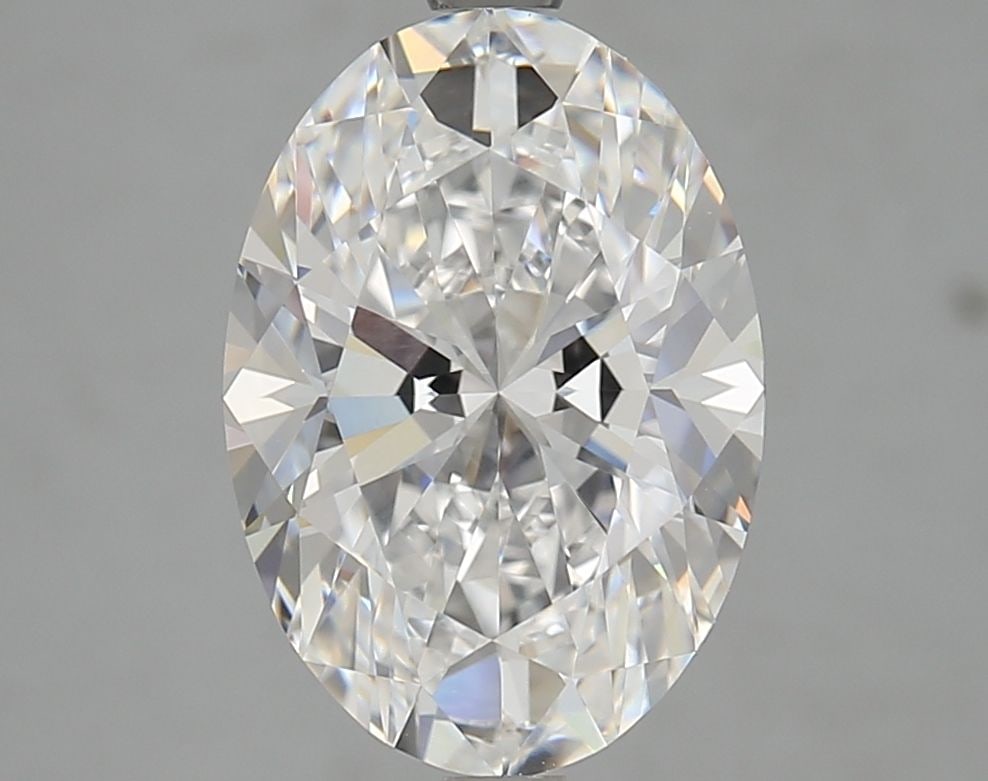 Loose Diamond - OVAL 4.01ct E VVS2: Loose Diamond - OVAL 4.01ct E VVS2 Source: This is a real non-mined Diamond that has been grown in a lab Shape: OVAL Carats: 4.01 Color: E Clarity: VVS2 Certification: GIA Video: