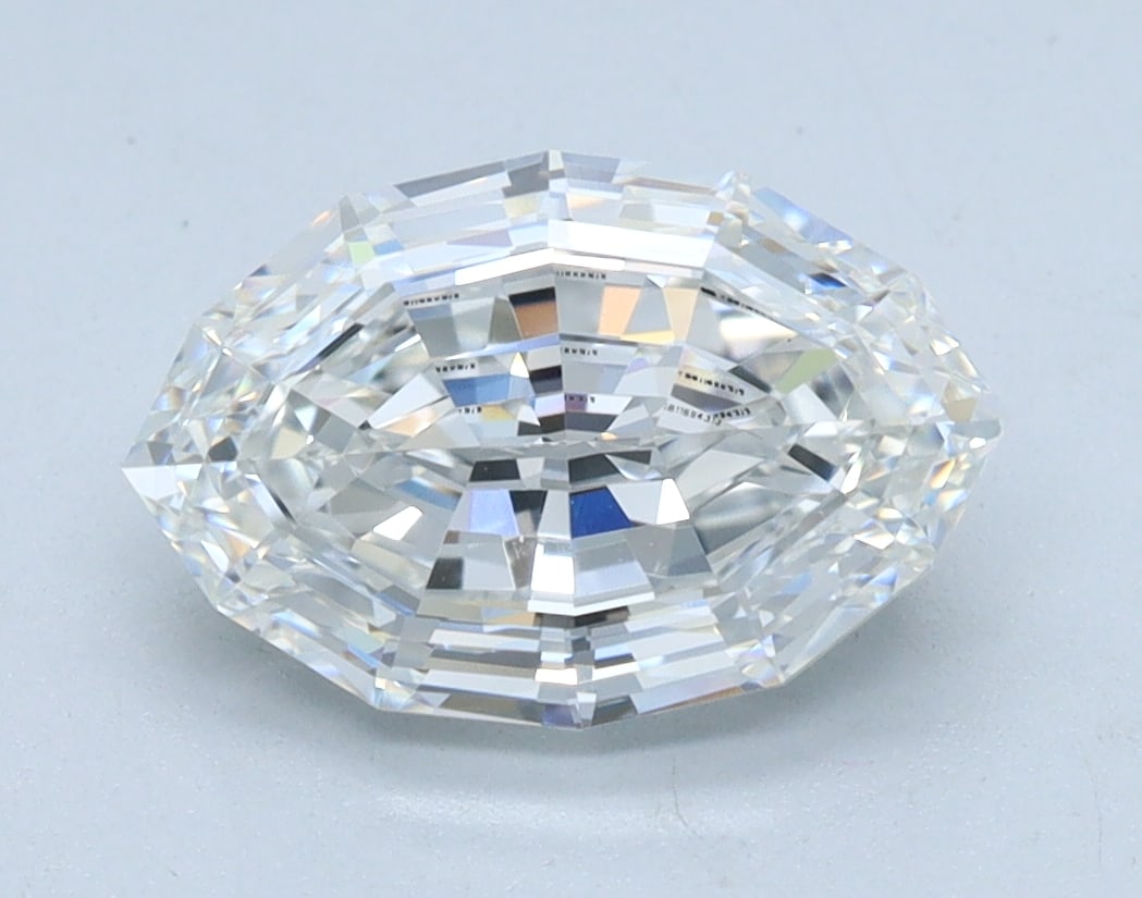Loose Diamond - OVAL STEP CUT 2.02ct E VVS2: Loose Diamond - OVAL STEP CUT 2.02ct E VVS2 Source: This is a real non-mined Diamond that has been grown in a lab Shape: OVAL STEP CUT Carats: 2.02 Color: E Clarity: VVS2 Certification: IGI Condition: