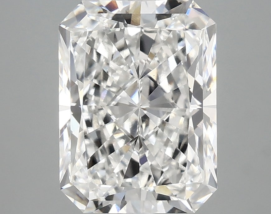Loose Diamond - RADIANT 3.41ct E VS1: Loose Diamond - RADIANT 3.41ct E VS1 Source: This is a real non-mined Diamond that has been grown in a lab Shape: RADIANT Carats: 3.41 Color: E Clarity: VS1 Certification: IGI Condition: Pre-Owned PLE