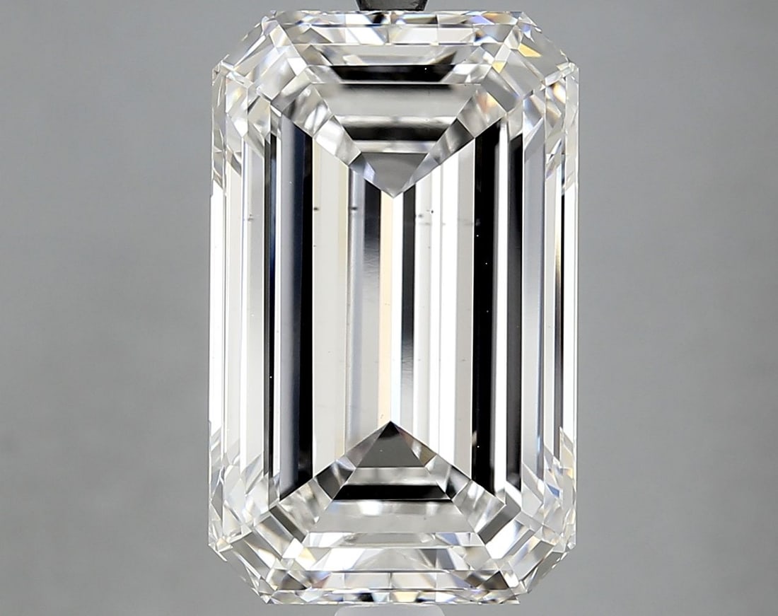 Loose Diamond - EMERALD 10.78ct F VS1: Loose Diamond - EMERALD 10.78ct F VS1 Source: This is a real non-mined Diamond that has been grown in a lab Shape: EMERALD Carats: 10.78 Color: F Clarity: VS1 Certification: IGI PLEASE NOTE: Framed, L