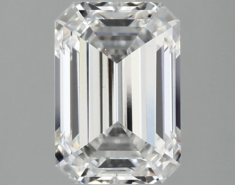 Loose Diamond - EMERALD 2.47ct D VS1: Loose Diamond - EMERALD 2.47ct D VS1 Source: This is a real non-mined Diamond that has been grown in a lab Shape: EMERALD Carats: 2.47 Color: D Clarity: VS1 Certification: IGI Condition: Pre-Owned PLE