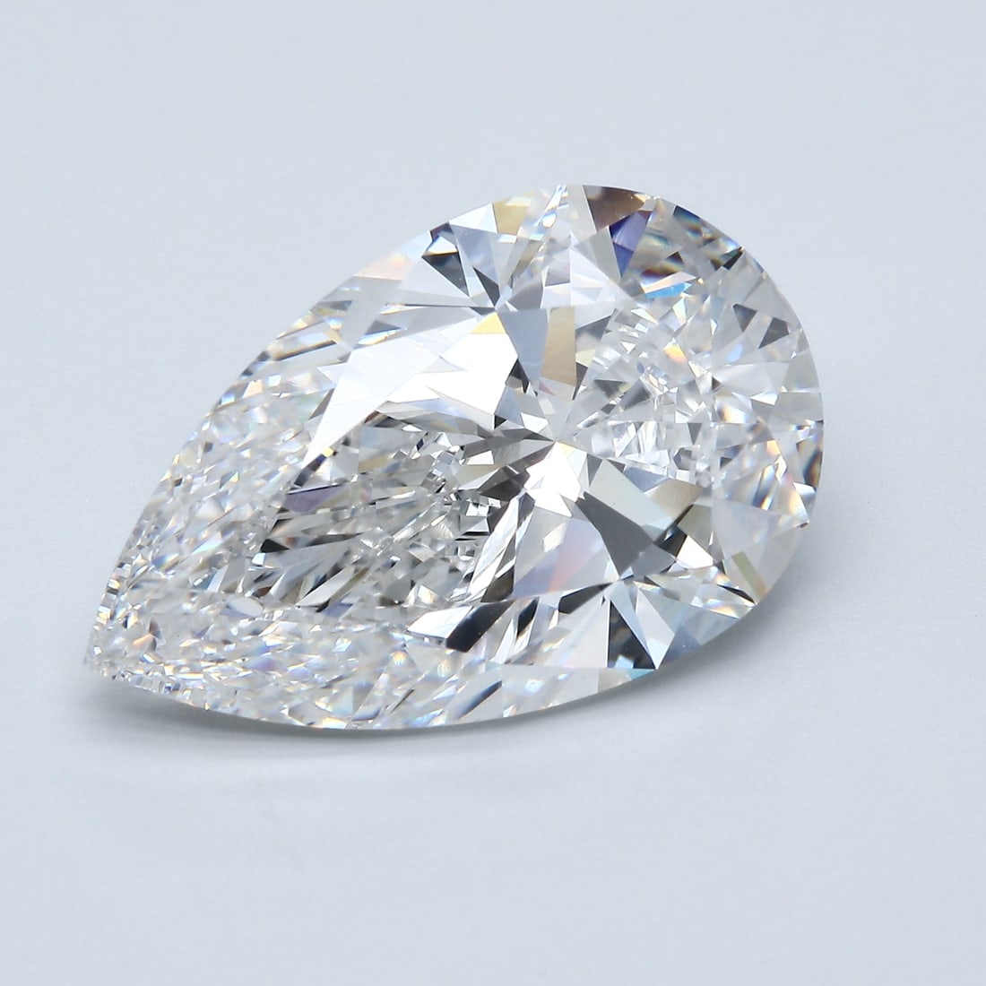 Loose Diamond - PEAR 10.03ct E VS1: Loose Diamond - PEAR 10.03ct E VS1 Source: This is a real non-mined Diamond that has been grown in a lab Shape: PEAR Carats: 10.03 Color: E Clarity: VS1 Certification: GIA Condition: Pre-Owned PLEASE 