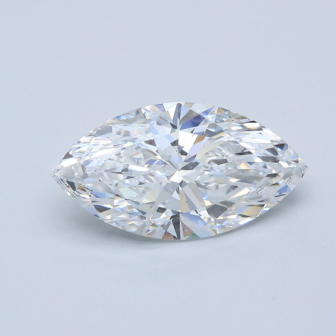 Loose Diamond - MARQUISE 4.1ct D VS2: Loose Diamond - MARQUISE 4.1ct D VS2 Source: This is a real non-mined Diamond that has been grown in a lab Shape: MARQUISE Carats: 4.1 Color: D Clarity: VS2 Certification: IGI Condition: Pre-Owned