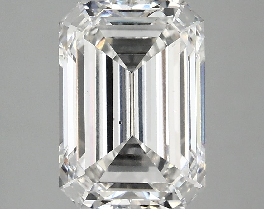 Loose Diamond - EMERALD 3.22ct E VS2: Loose Diamond - EMERALD 3.22ct E VS2 Source: This is a real non-mined Diamond that has been grown in a lab Shape: EMERALD Carats: 3.22 Color: E Clarity: VS2 Certification: IGI Condition: Pre-Owned PLE