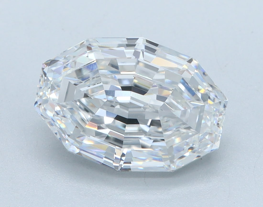 Loose Diamond - OVAL STEP CUT 3.03ct D VVS2: Loose Diamond - OVAL STEP CUT 3.03ct D VVS2 Source: This is a real non-mined Diamond that has been grown in a lab Shape: OVAL STEP CUT Carats: 3.03 Color: D Clarity: VVS2 Certification: IGI Condition: