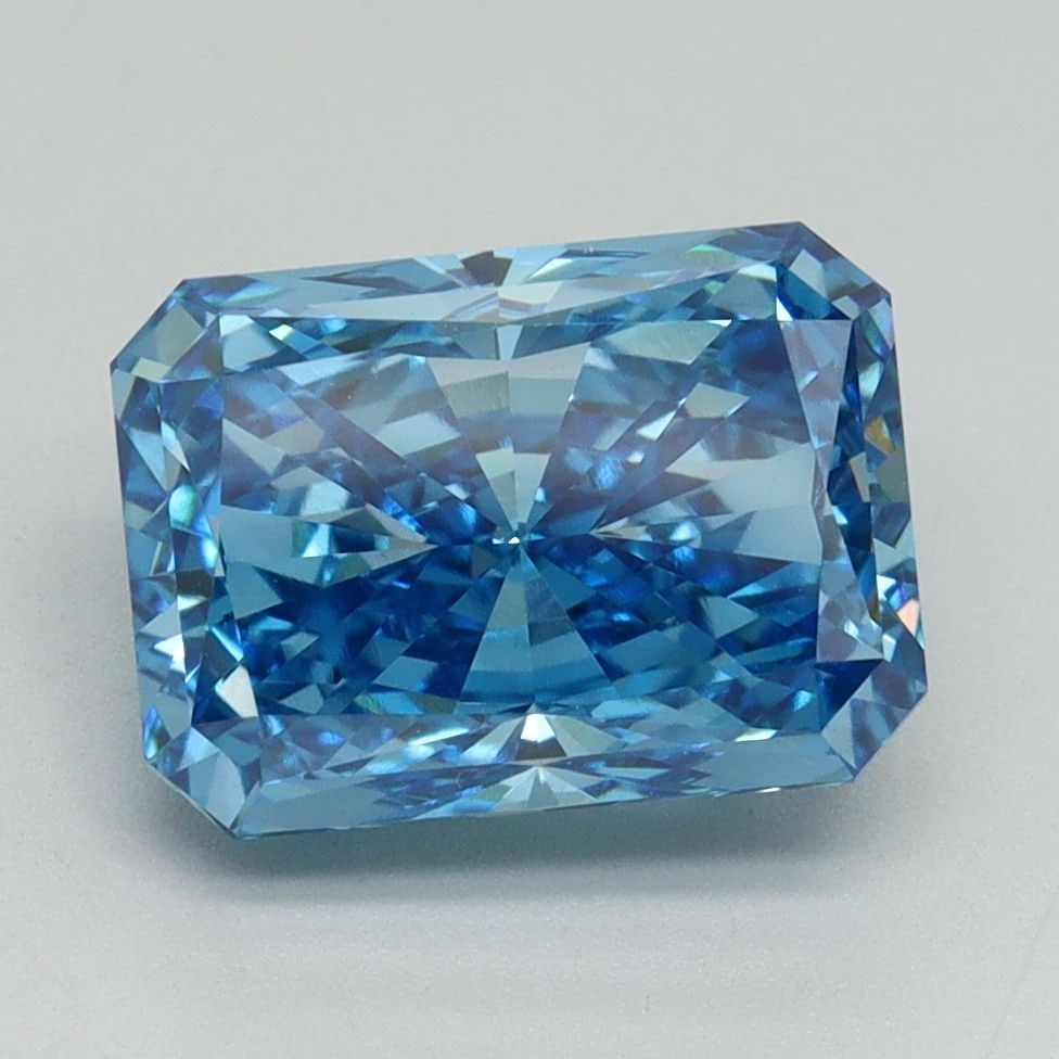 Loose Diamond - RADIANT 3.27ct Fancy Vivid Blue VVS2: Loose Diamond - RADIANT 3.27ct Fancy Vivid Blue VVS2 Source: This is a real non-mined Diamond that has been grown in a lab Shape: RADIANT Carats: 3.27 Color: Fancy Vivid Blue Certification: IGI Video: