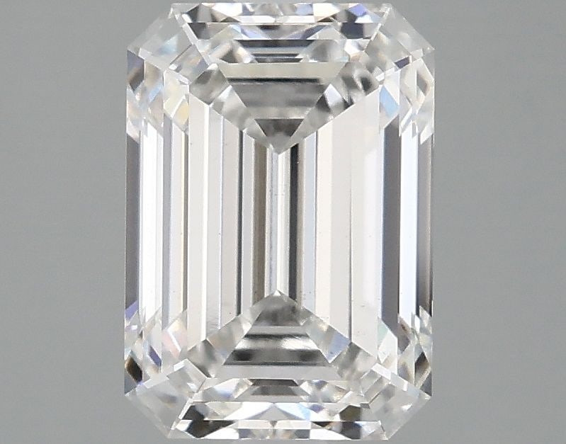 Loose Diamond - EMERALD 2.53ct E VS2: Loose Diamond - EMERALD 2.53ct E VS2 Source: This is a real non-mined Diamond that has been grown in a lab Shape: EMERALD Carats: 2.53 Color: E Clarity: VS2 Certification: IGI Video: