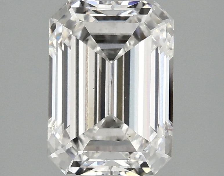 Loose Diamond - EMERALD 2.51ct E VS2: Loose Diamond - EMERALD 2.51ct E VS2 Source: This is a real non-mined Diamond that has been grown in a lab Shape: EMERALD Carats: 2.51 Color: E Clarity: VS2 Certification: IGI Condition: Pre-Owned PLE