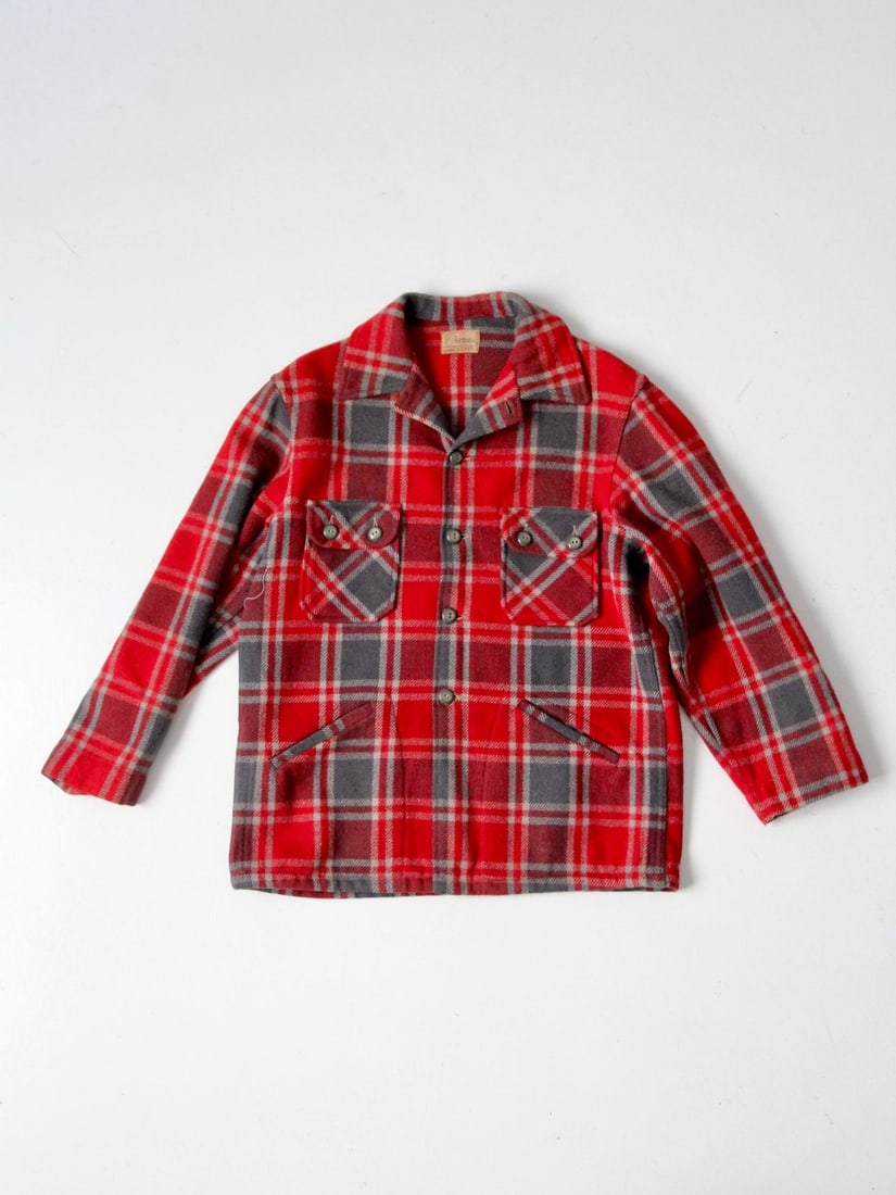 1950s Vintage Chippewa Woolen Mills Plaid Mackinaw Jacket: 1950s Vintage Chippewa Woolen Mills Plaid Mackinaw Jacket Discover a timeless piece from the 1950s with this vintage Chippewa Woolen Mills jacket. This red and blue plaid mackinaw-style wool coat is d