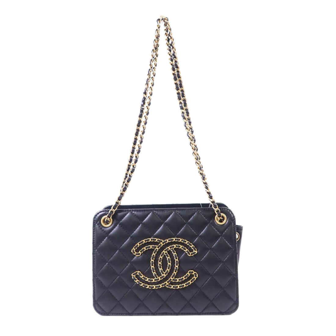 CHANEL CC Shoulder Bag Black Calfskin Leather Chain Strap: CHANEL CC Shoulder Bag Black Calfskin Leather Chain Strap A CHANEL women's shoulder bag in black calfskin (cowhide) leather with GHW chain detailing. The bag is described as Very Good condition (AB) a