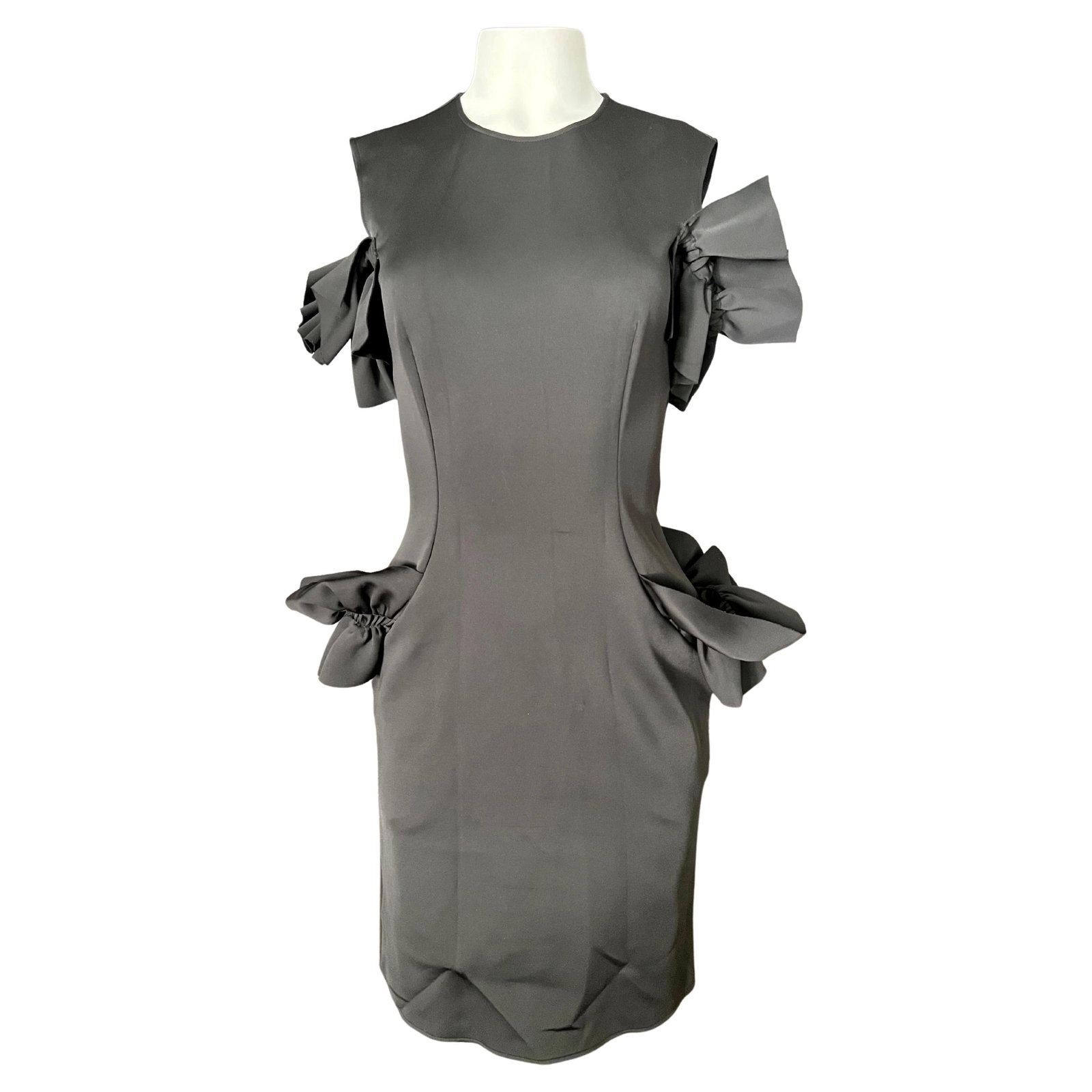 Simone Rocha Ruffled Sleeveless Black Mini Dress EU 10: Simone Rocha Ruffled Sleeveless Black Mini Dress EU 10 A black Simone Rocha mini dress in size 10 (EU), featuring a crew neckline, sleeveless design, and ruffled design detail. The dress is from the 2