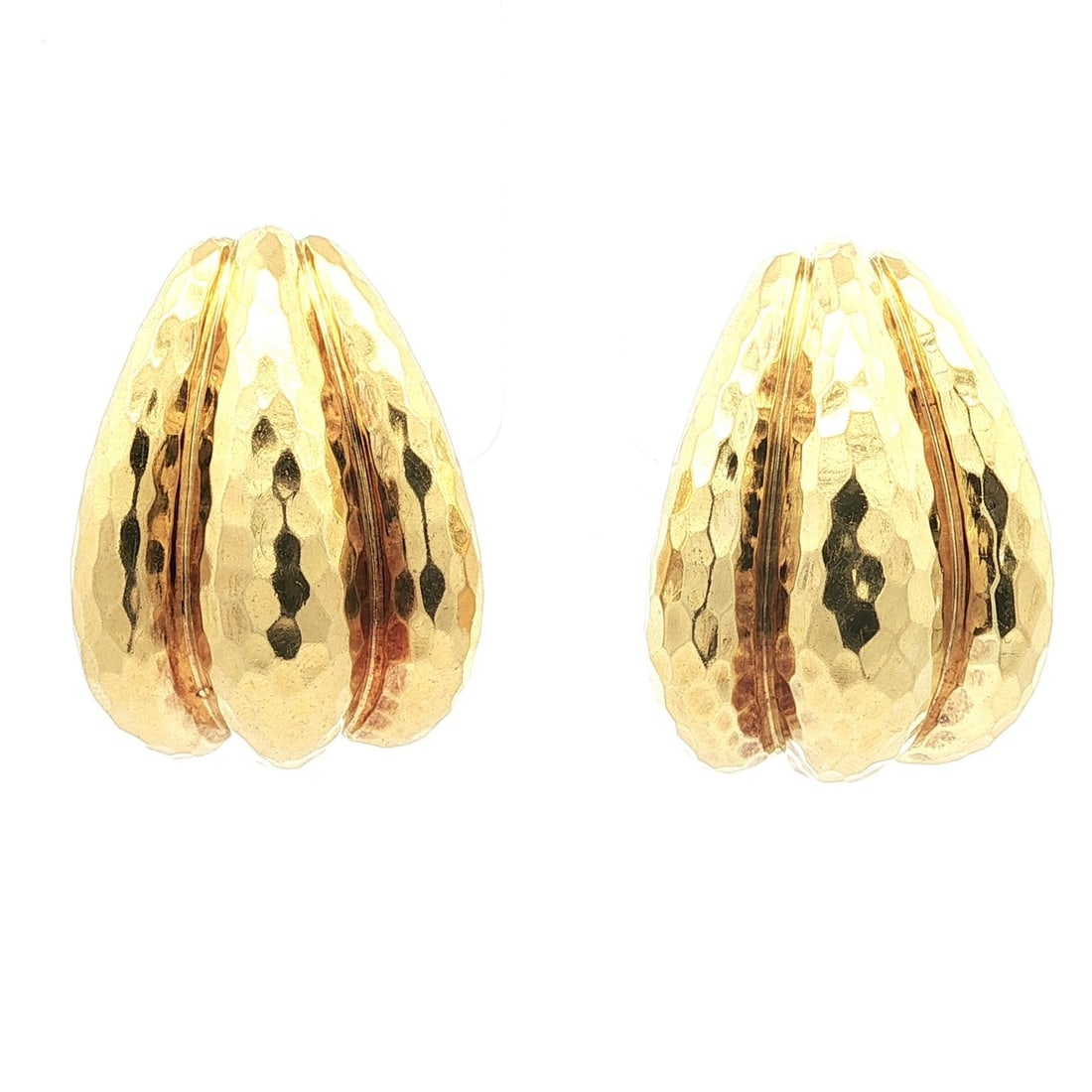 Henry Dunay Wide Cuff Earrings 18k Yellow Gold Hammered Omega Back: Henry Dunay Wide Cuff Earrings 18k Yellow Gold Hammered Omega Back Vintage Henry Dunay wide cuff omega earrings in 18k solid yellow gold with a hammered finish. Designed for pierced ears, this pair fe