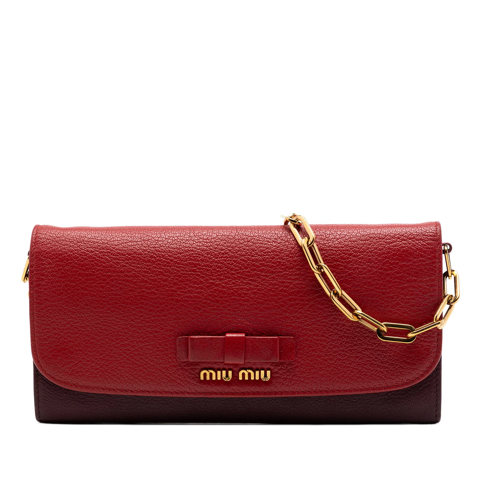 Miu Miu Madras Bow Goatskin Wallet on Chain Bicolor Red: Miu Miu Madras Bow Goatskin Wallet on Chain Bicolor Red A Miu Miu wallet on chain crafted in bicolor goatskin leather with a curb chain strap and leather guard. It features a flap with snap button clo