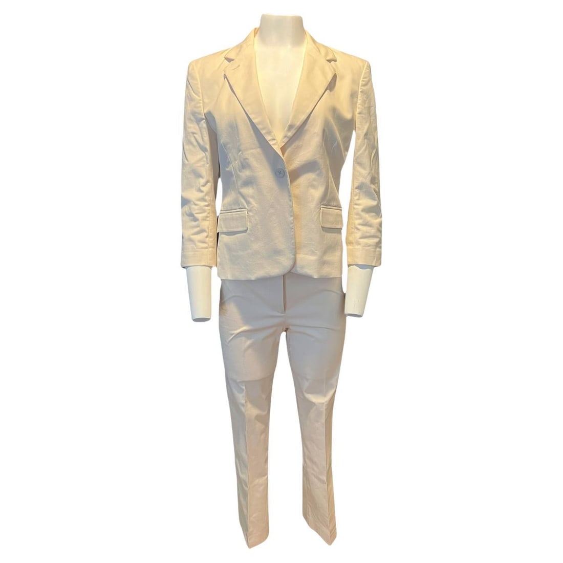 QL2 Quelledue Cream 2 Piece Pantsuit Blazer and Cropped Trousers (1 of 13)