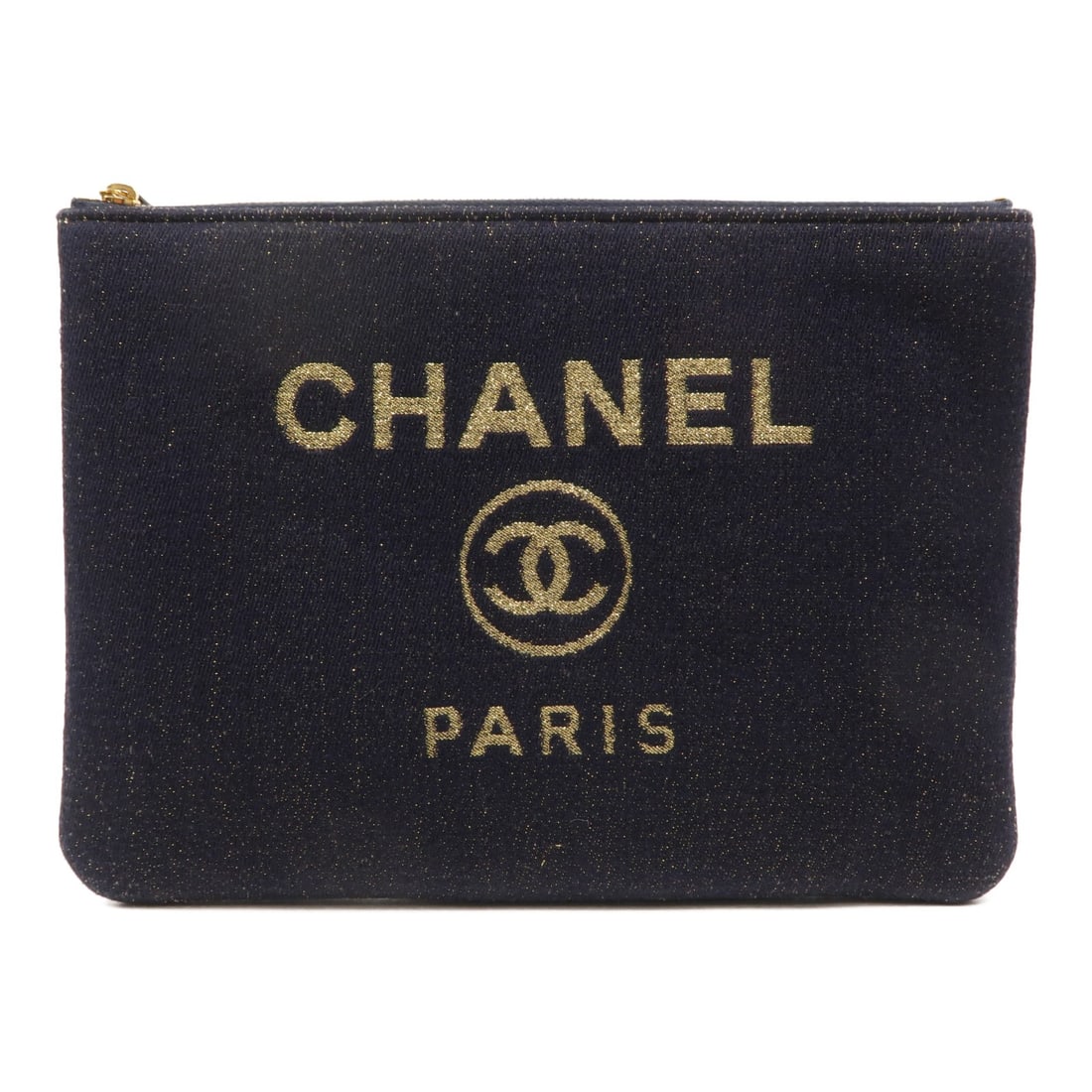 CHANEL Deauville Medium Clutch Blue Canvas CC Gold Tone: CHANEL Deauville Medium Clutch Blue Canvas CC Gold Tone Medium Deauville clutch in blue canvas with CC detailing and an interior zip pocket. Includes a hologram sticker and guarantee card. Condition i