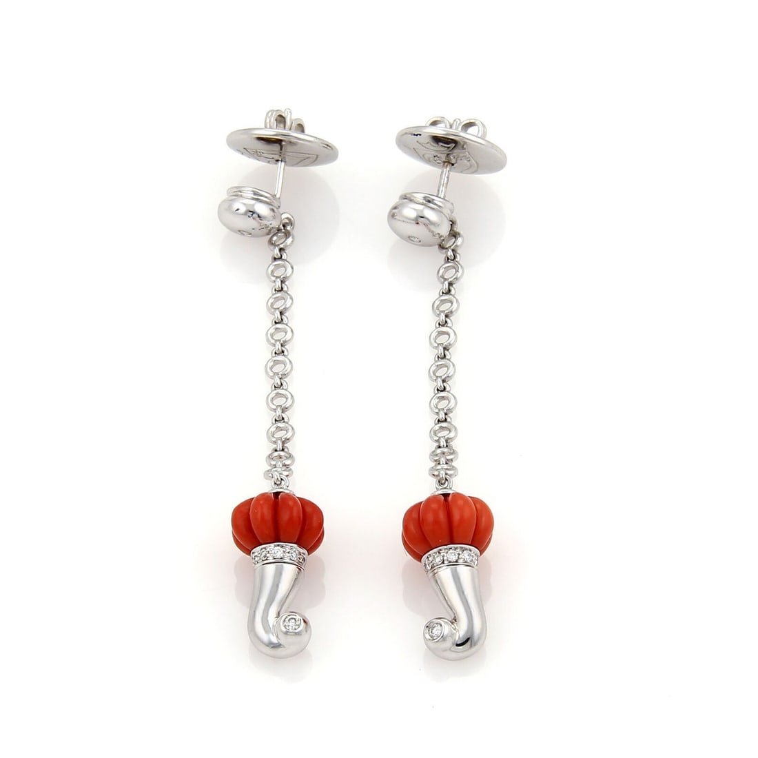 Chantecler 18k White Gold Coral Diamond Drop Earrings: Chantecler 18k White Gold Coral Diamond Drop Earrings Pre-owned Chantecler dangle earrings crafted in 18k white gold, featuring natural coral and approximately 0.15 carat total weight of diamonds. Thi