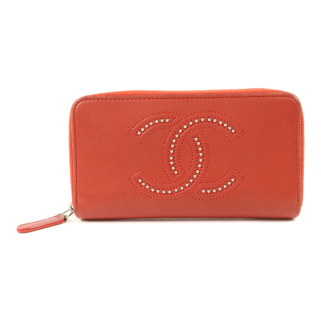 CHANEL CC Round Zip Wallet Red Calfskin Leather SHW: CHANEL CC Round Zip Wallet Red Calfskin Leather SHW CHANEL round zipper wallet in red calfskin leather, designed for women. It features CC hardware with SHW and includes a zipper closure, two card slo
