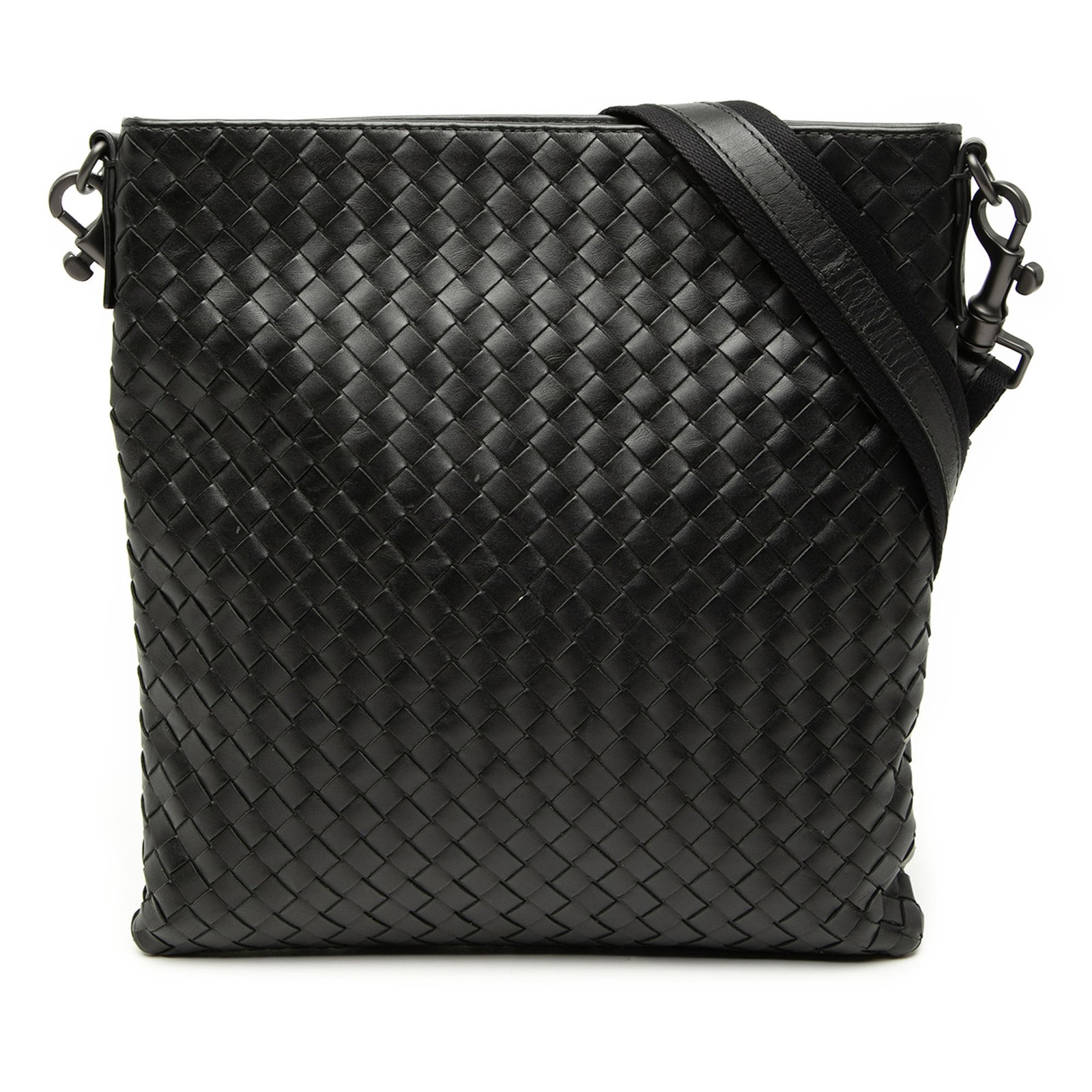 Bottega Veneta Nappa Intrecciato VN leather crossbody bag black: Bottega Veneta Nappa Intrecciato VN leather crossbody bag black Bottega Veneta Nappa Intrecciato VN Crossbody in black woven nappa leather. This crossbody bag features an adjustable flat strap, top zi