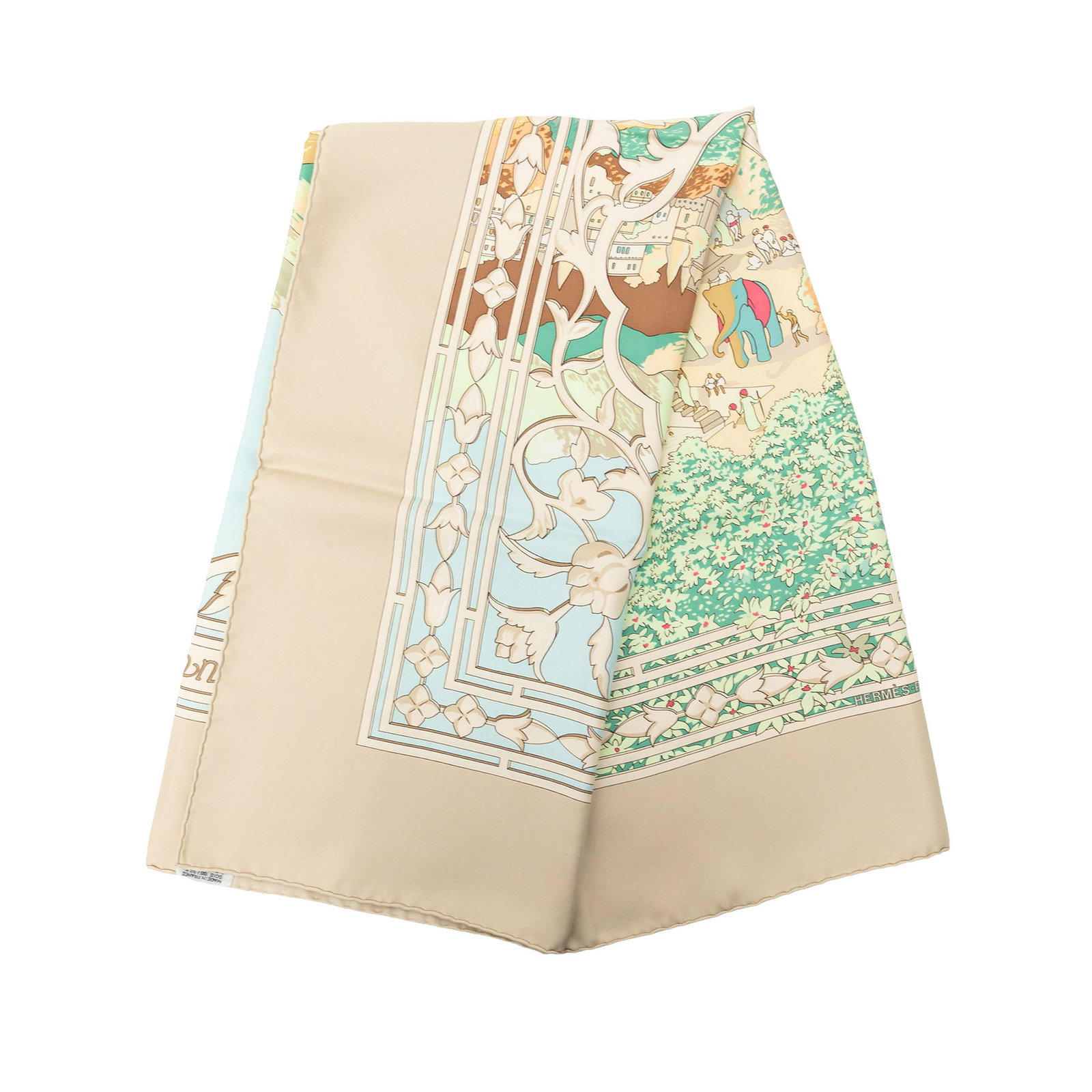 Hermes Le Fleuve Sacre 90 silk scarf in beige: Hermes Le Fleuve Sacre 90 silk scarf in beige Hermes Le Fleuve Sacre Silk Scarf 90 featuring the Le Fleuve Sacre print in beige. Made from 100% silk, this accessory is crafted in France. Condition is 