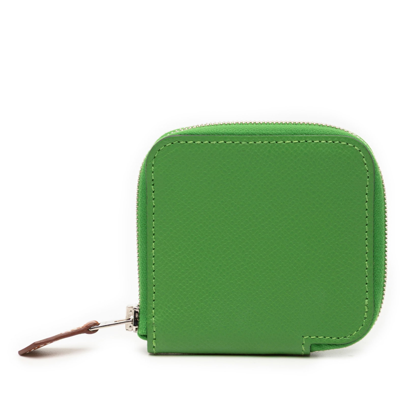 Hermes Epsom Leather Azap Silk In Green Coin Pouch: Hermes Epsom Leather Azap Silk In Green Coin Pouch This Hermes Epsom Azap Silk In Change Purse features a compact design crafted from Epsom leather in Vert Yucca green, complemented by a zip-around cl