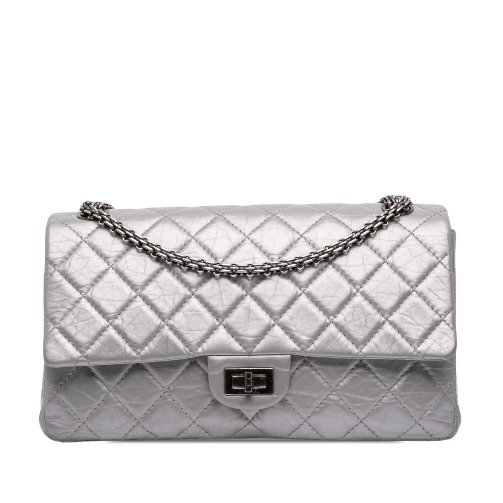 Chanel Reissue 2.55 226 quilted aged calfskin shoulder bag silver: Chanel Reissue 2.55 226 quilted aged calfskin shoulder bag silver Chanel Reissue 2.55 Double Compartment Single Flap 226 shoulder bag in quilted aged calfskin. This bag features chain link shoulder st