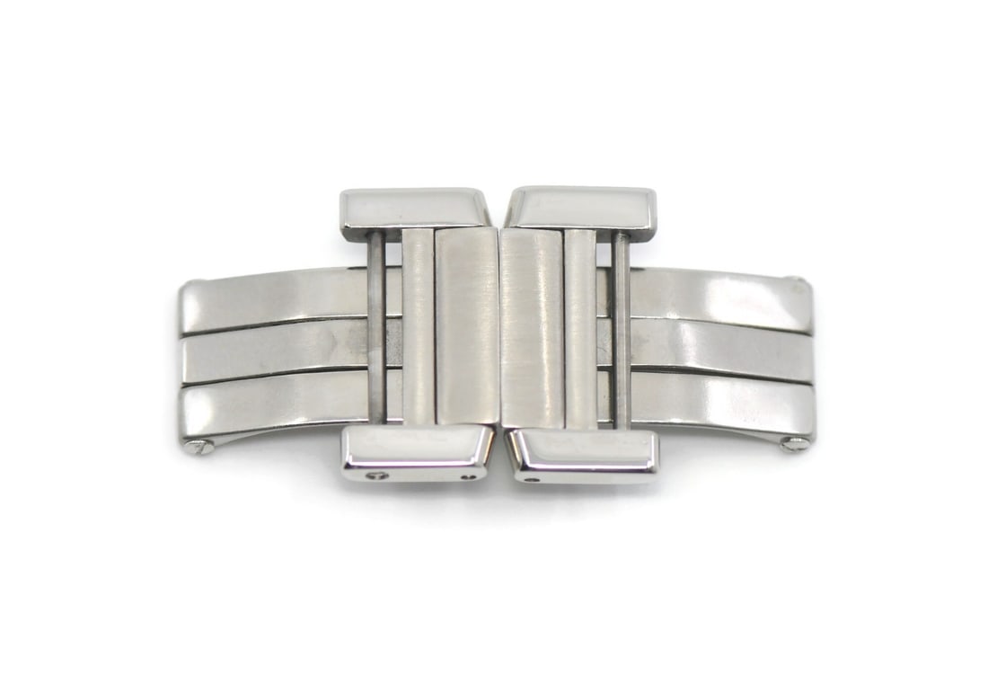 Cartier 19mm Stainless Steel Deployment Buckle 100% Authentic: Cartier 19mm Stainless Steel Deployment Buckle 100% Authentic This Cartier Stainless Steel Deployment Buckle is designed for wristwatch bands with a width of 19mm. Crafted from high-quality stainless 