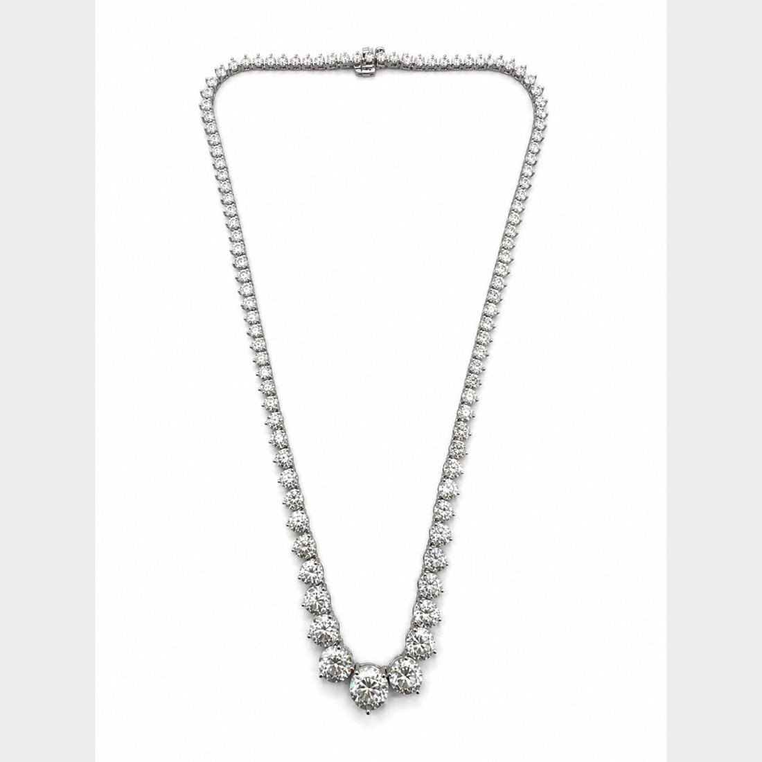 Graduated Diamond Necklace in 14K White Gold 25.47 Ct (1 of 4)