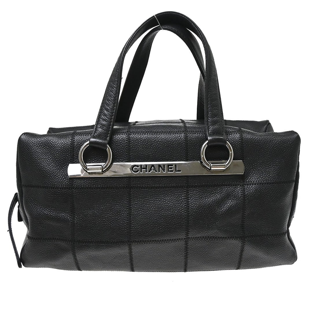 Chanel Square Stitch CC Boston Black Leather Handbag: Chanel Square Stitch CC Boston Black Leather Handbag Chanel Square Stitch CC Boston bag in black leather with a quilted caviar finish. Made in Italy, this female model measures 29 cm x 15 cm x 13 cm a