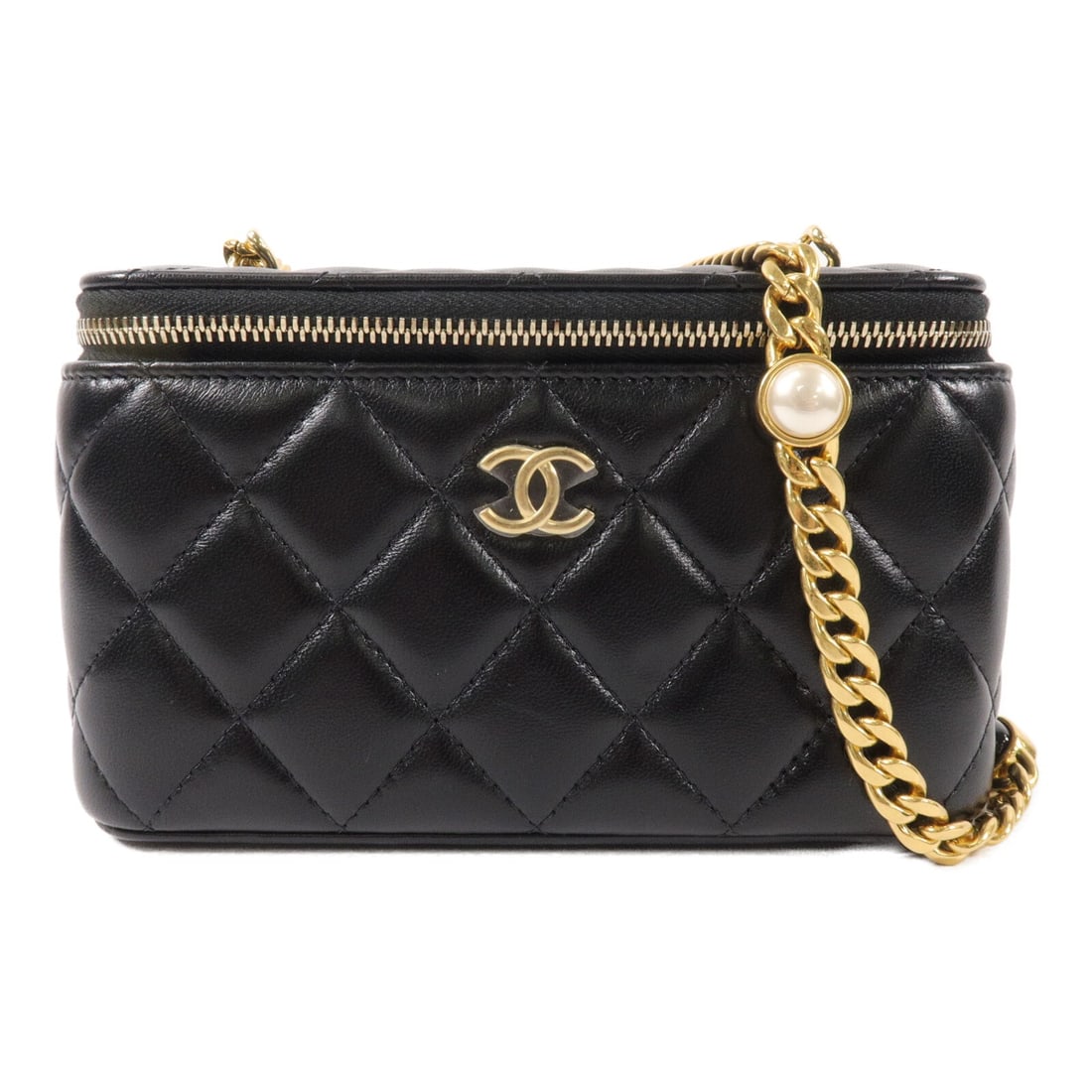 Black Lambskin Chain Vanity Shoulder Bag Chanel AP2937 CC: Black Lambskin Chain Vanity Shoulder Bag Chanel AP2937 CC A CHANEL CC GHW Vanity Case Chain Shoulder Bag in black lambskin leather. This model AP2937 features a chain shoulder strap, a fastener closur