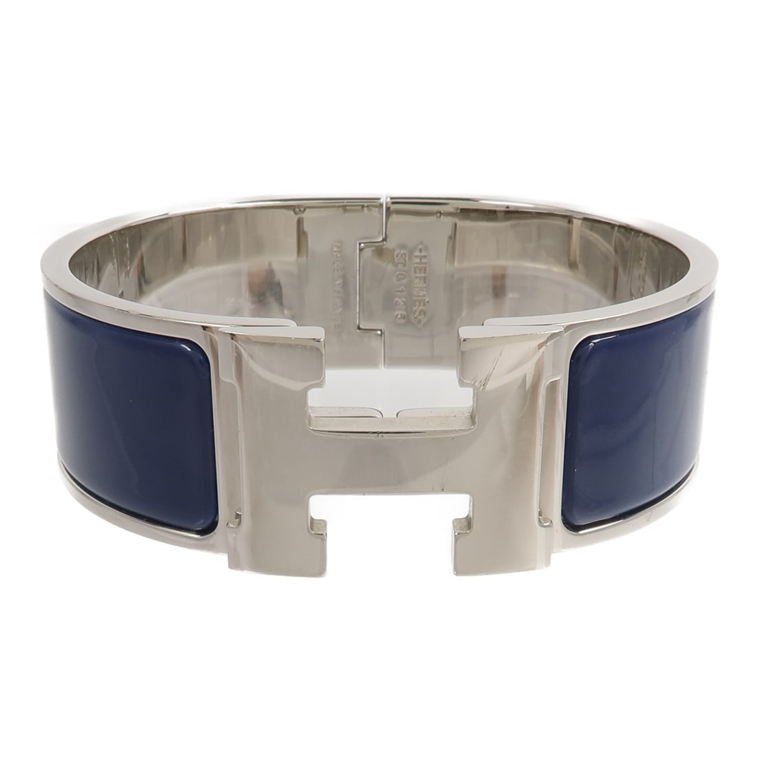 HERMES Clic Clac H enamel bracelet silver tone Bleu Abysse: HERMES Clic Clac H enamel bracelet silver tone Bleu Abysse Hermes Clic Clac H bracelet in metal and enamel, finished in Silver and Bleu Abysse/Navy tones. It is a women's regular-size bracelet from Fr