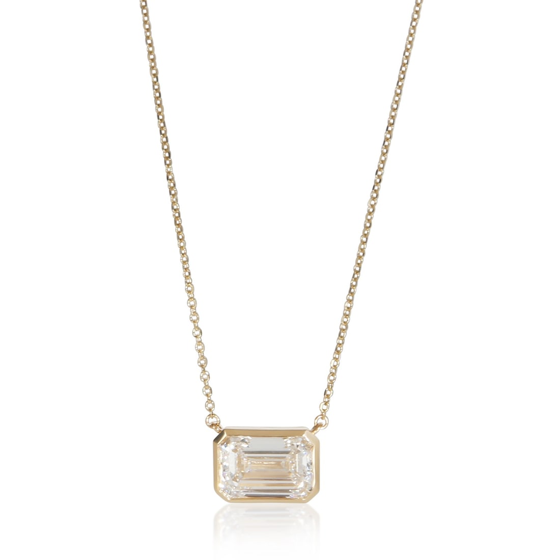 14K Yellow Gold Pendant with 4.98 ctw Lab Grown Emerald Diamond: 14K Yellow Gold Pendant with 4.98 ctw Lab Grown Emerald Diamond Pre-owned women's pendant featuring a lab-grown diamond in yellow gold. The design showcases an emerald-shaped center stone and includes