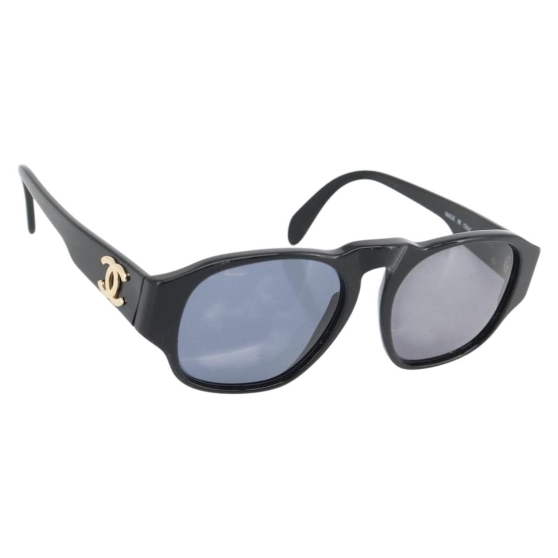 CHANEL CC Logo Black Plastic Sunglasses with Case: CHANEL CC Logo Black Plastic Sunglasses with Case Black Chanel Coco Mark sunglasses for women made in Italy. This pre-owned pair includes a sunglass case and shows heavy use with rubbing on the surfac