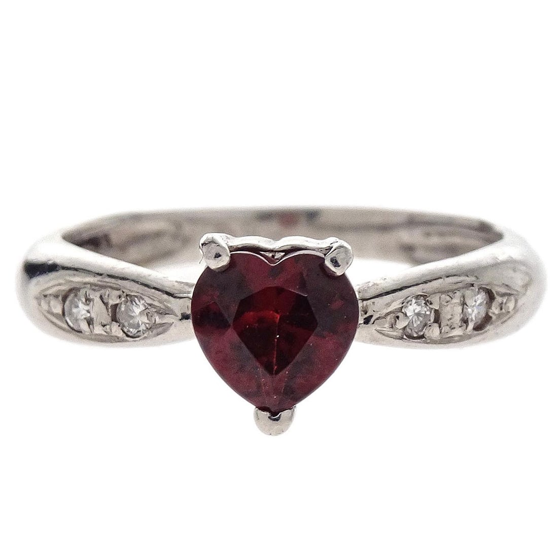 Vintage Pt900 Platinum Ring with Ruby and Diamond Size 47: Vintage Pt900 Platinum Ring with Ruby and Diamond Size 47 Vintage platinum ring set with a ruby and diamond accents. This no-brand piece has a silver-tone appearance and shows discoloration and minor 