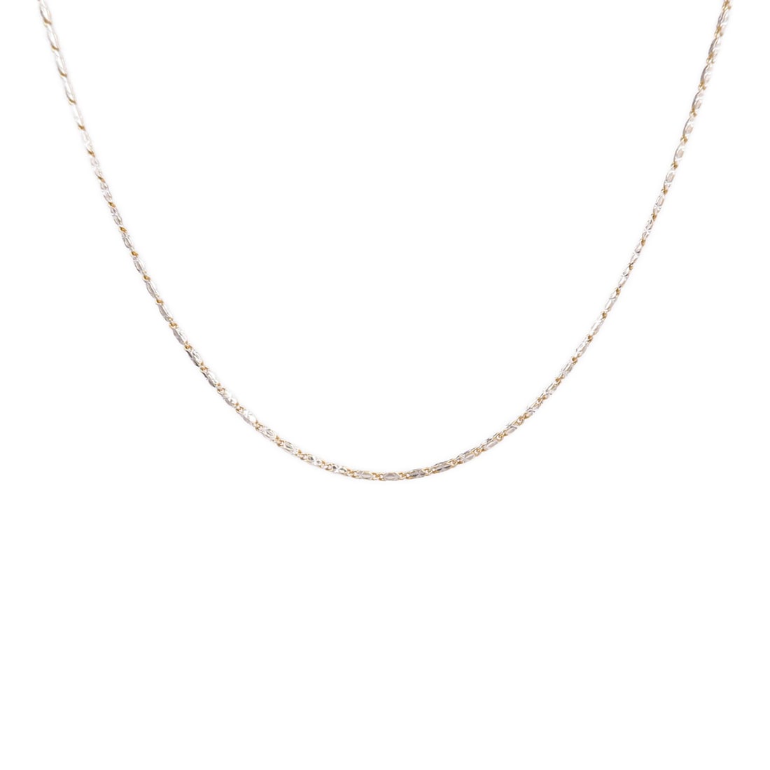 18K Yellow and White Gold Necklace 40cm Unisex: 18K Yellow and White Gold Necklace 40cm Unisex A unisex necklace in K18 yellow gold and K18WG white gold, presented in a gold and silver color combination. It has no main stone and comes with no acces